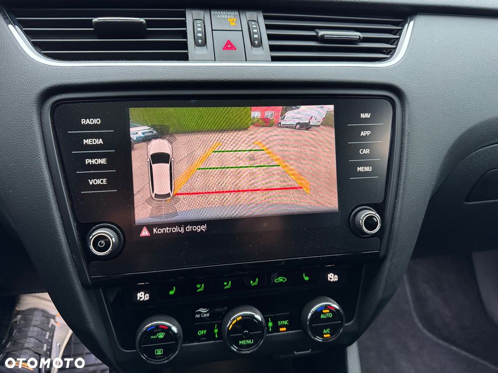 Skoda Octavia Combi 2.0 TSI DSG RS First Edition - 20