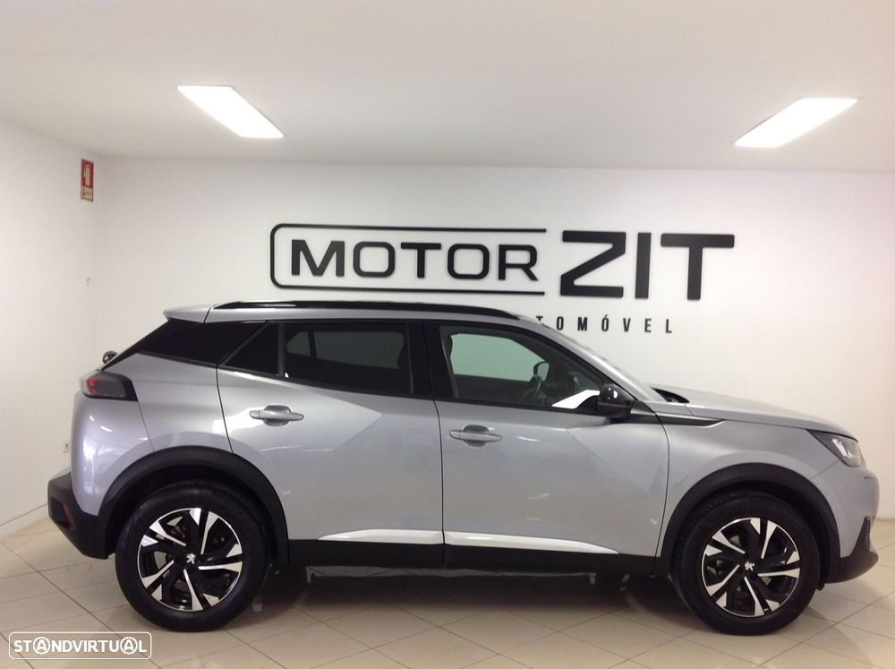 Peugeot 2008 1.2 PureTech Allure EAT8 - 5