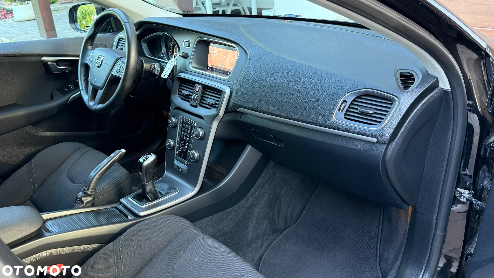 Volvo V40 - 23
