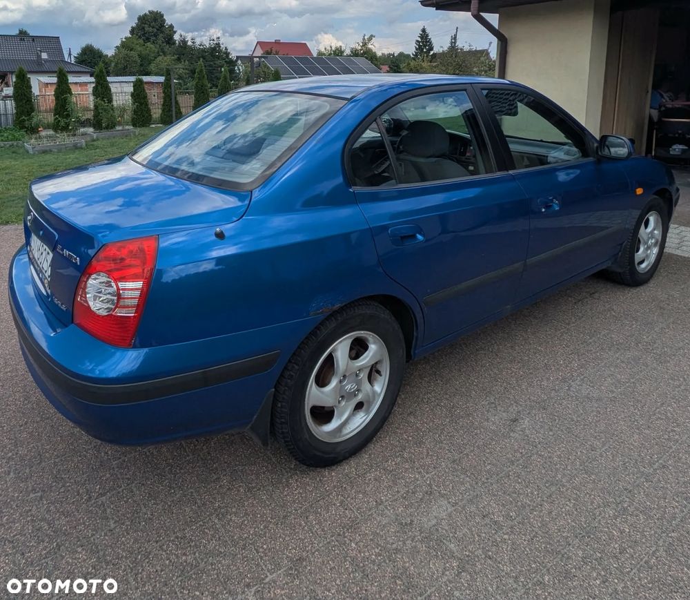 Hyundai Elantra 1.6 Comfort - 8