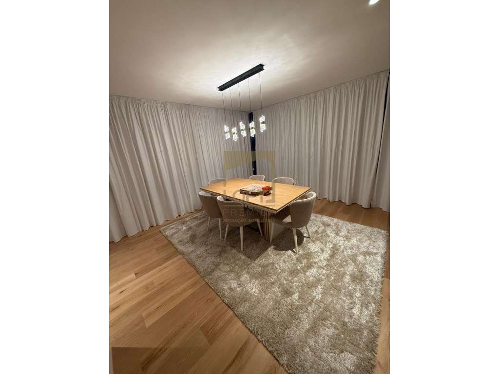 Apartamento T2 Luxo Mobilado e Equipado na Foz - Grande imagem: 3/15