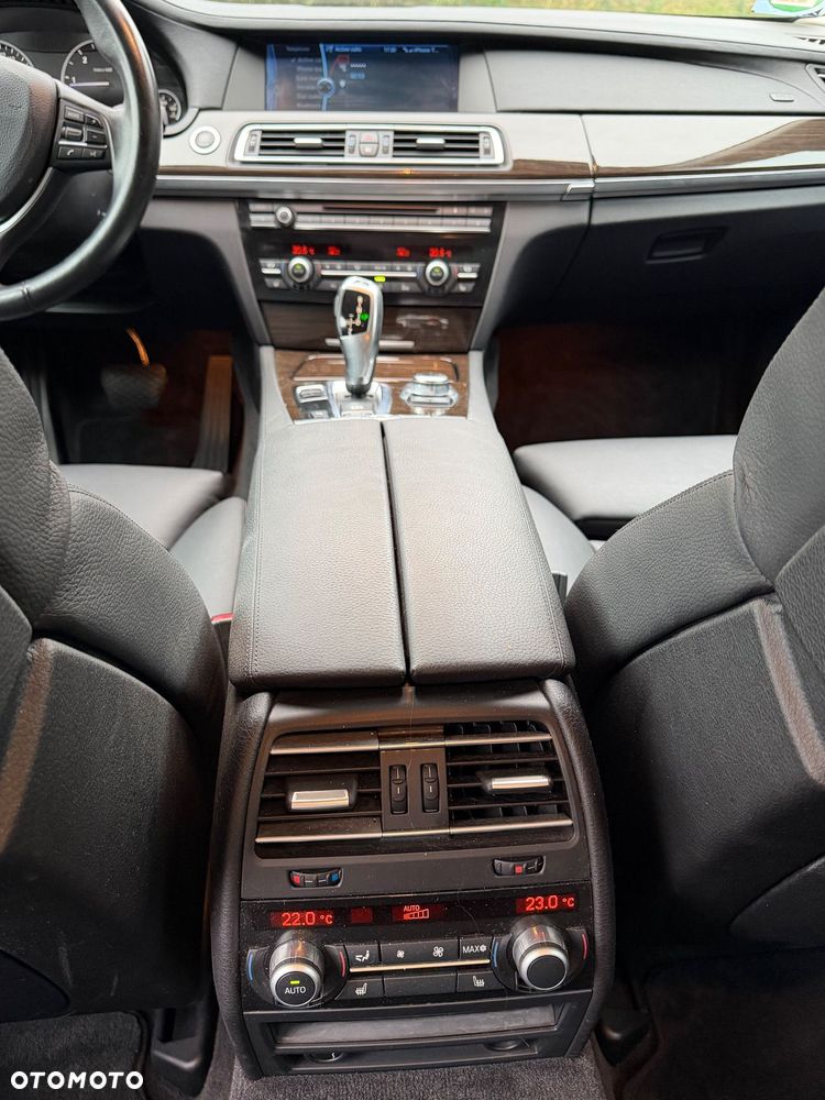 BMW Seria 7 730d - 28