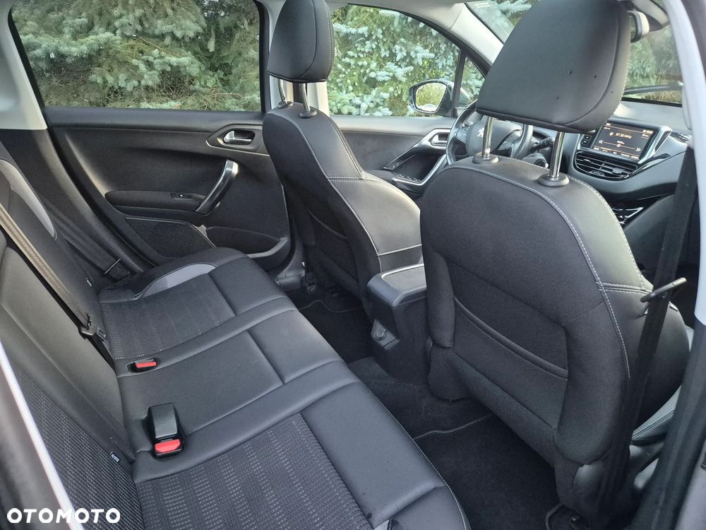 Peugeot 2008 - 11