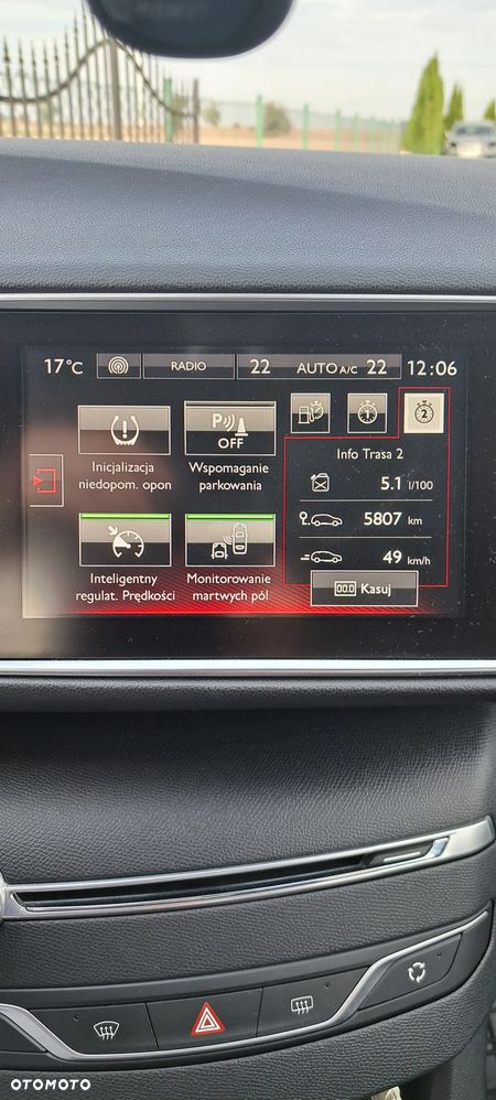 Peugeot 308 - 8