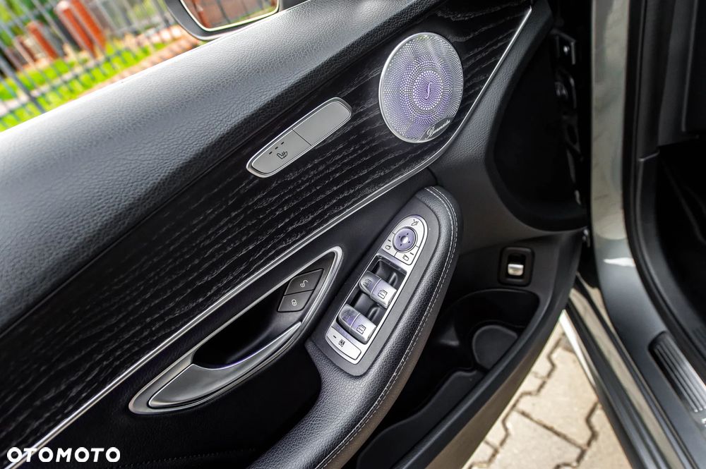 Mercedes-Benz Klasa C 220 d 9G-TRONIC AMG Line - 32