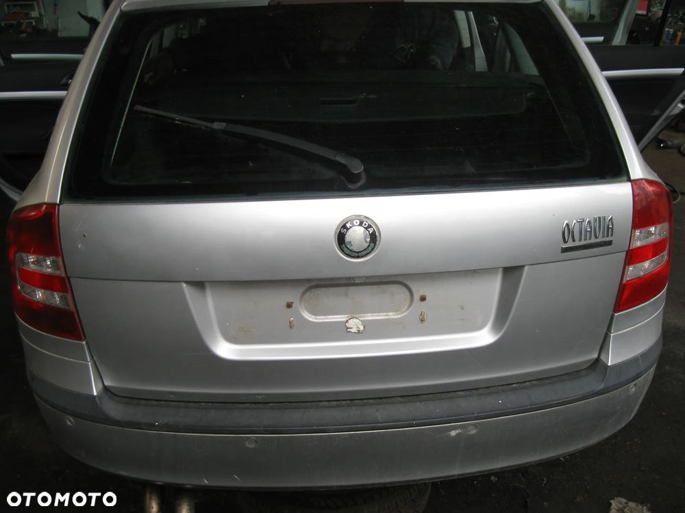 skoda octavia 2 kombi lampa tylna - 1