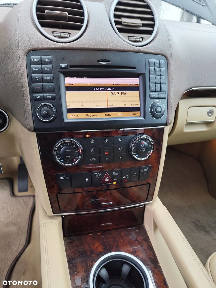 Mercedes-Benz GL 450 4Matic 7G-TRONIC - 22