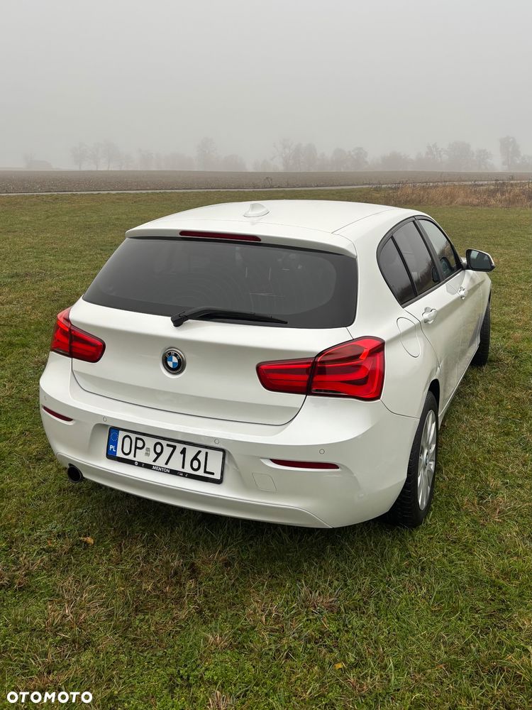 BMW Seria 1 116i - 8
