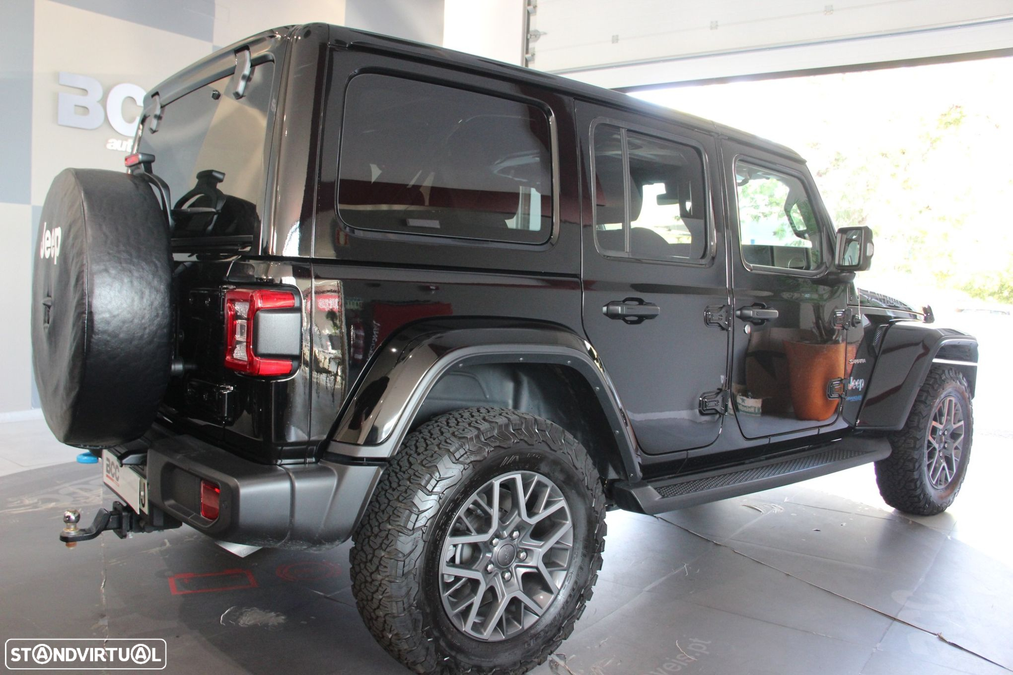 Jeep Wrangler Unlimited - 20