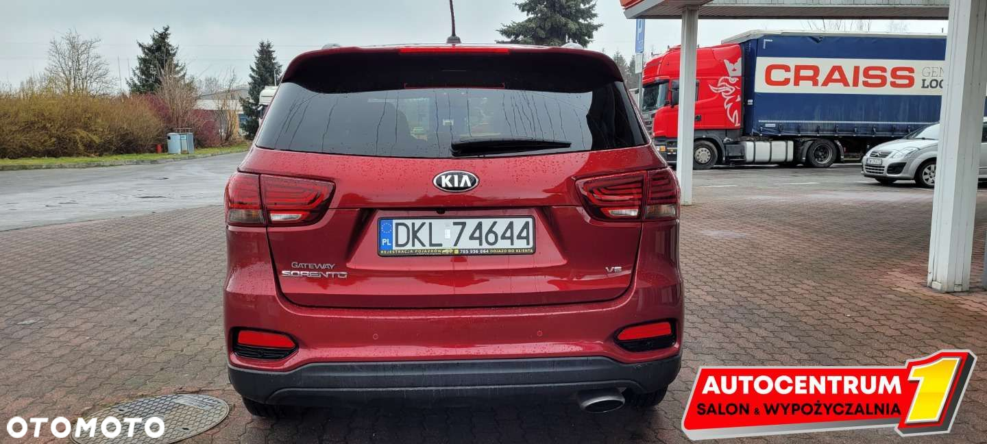 Kia Sorento - 12