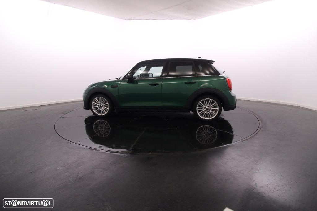 MINI 5 Portas Cooper Classic Auto - 3