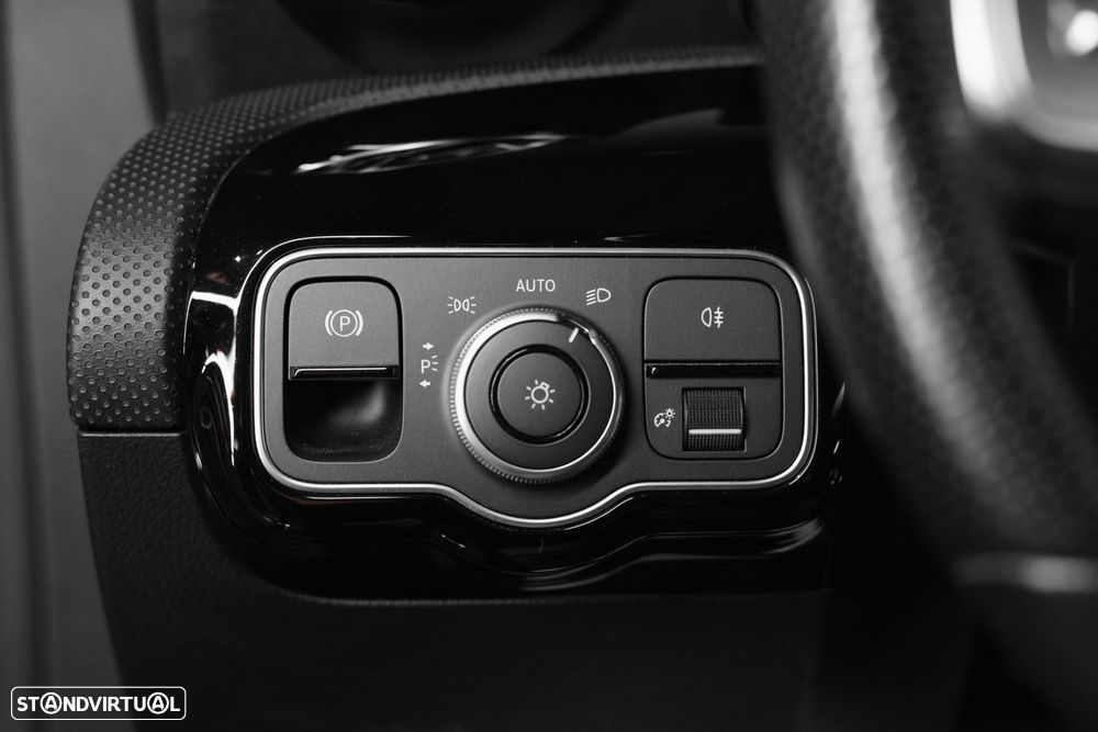 Mercedes-Benz CLA 250 e Shooting Brake AMG Line - 30