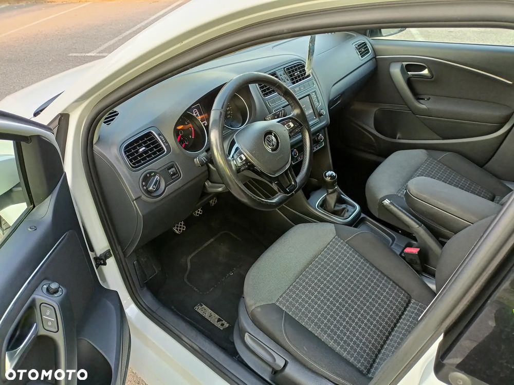 Volkswagen Polo - 11