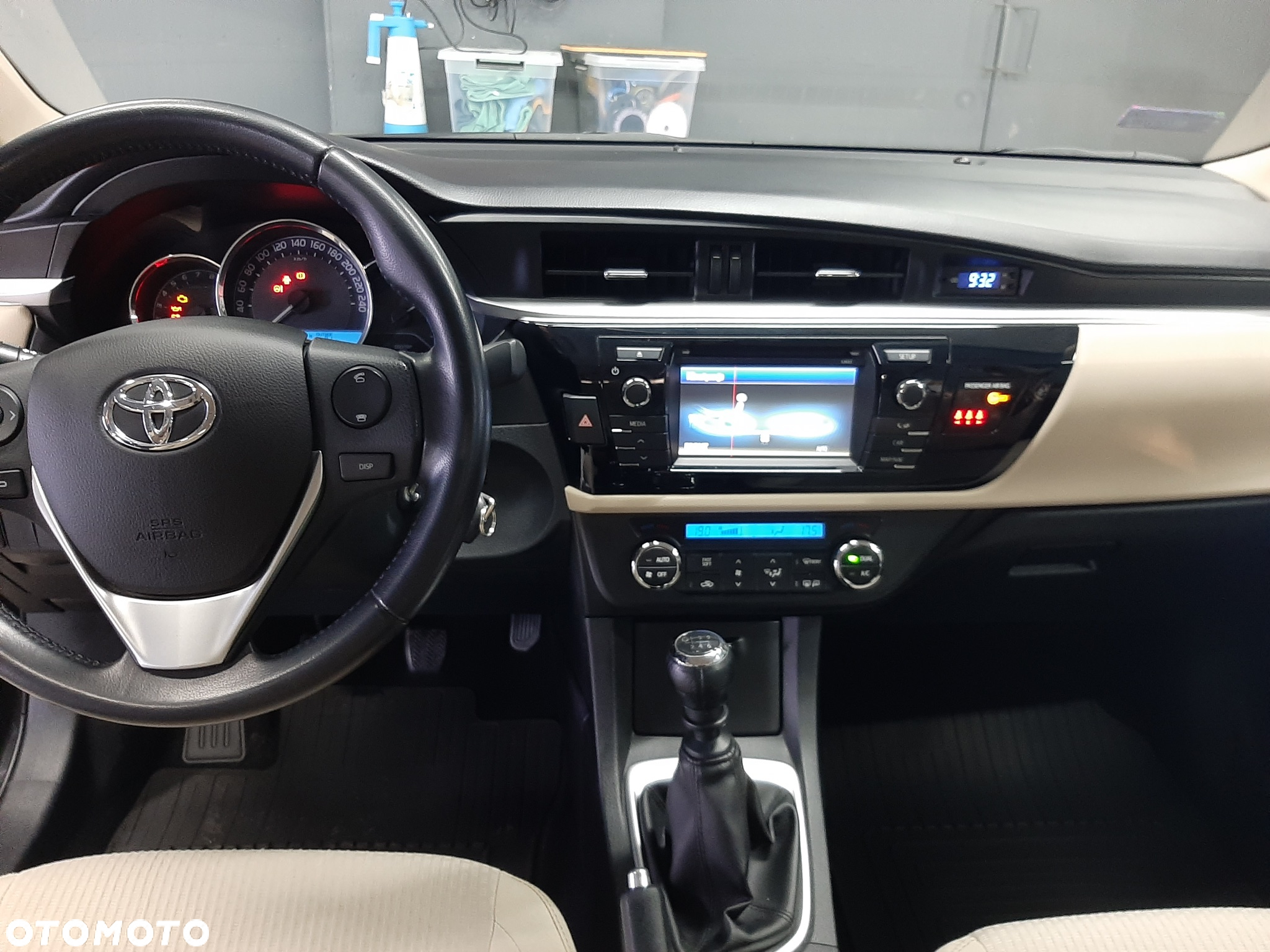 Toyota Corolla 1.6 Premium - 15