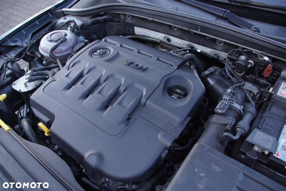 Auto na części - Skoda Octavia III Lift 1.6 TDI 115 KM DDYA SMT LF7Y 2017R Silnik Skrzynia Drzwi Maska Błotnik Klapa Zderzak Lusterko Lampa Szyba Klamka Deska Kokpit Sterownik Moduł Czujnik Licznik Wyświetlacz Panel Kierownica - 17