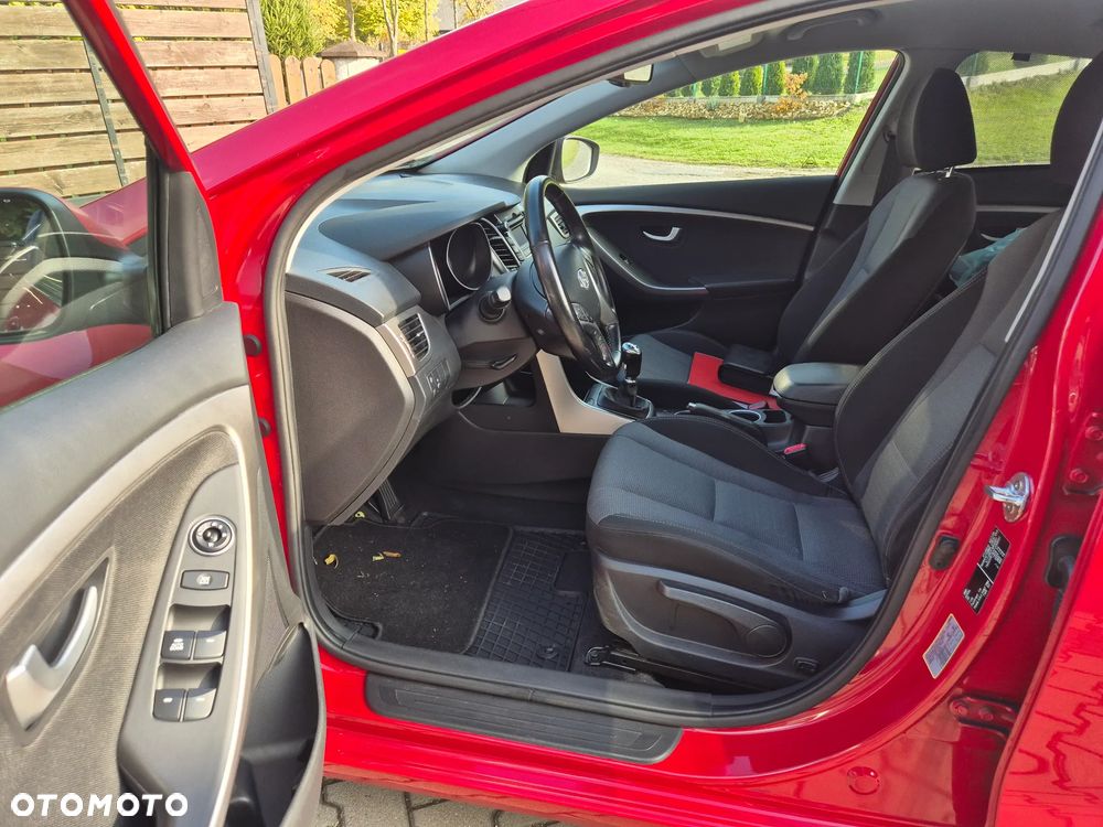Hyundai i30 blue 1.4 Classic - 24