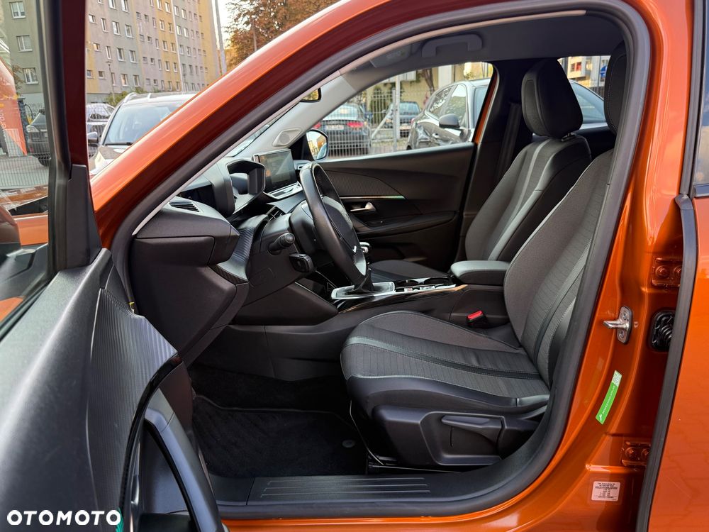 Peugeot 2008 1.5 BlueHDi Allure S&S - 28