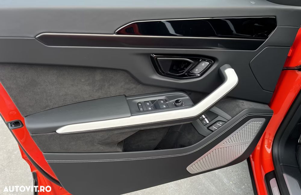 Lamborghini URUS - 18