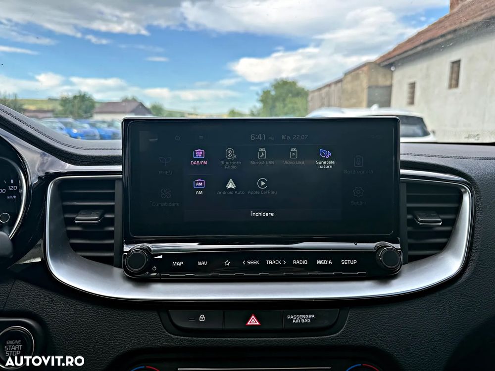 Kia Ceed - 31