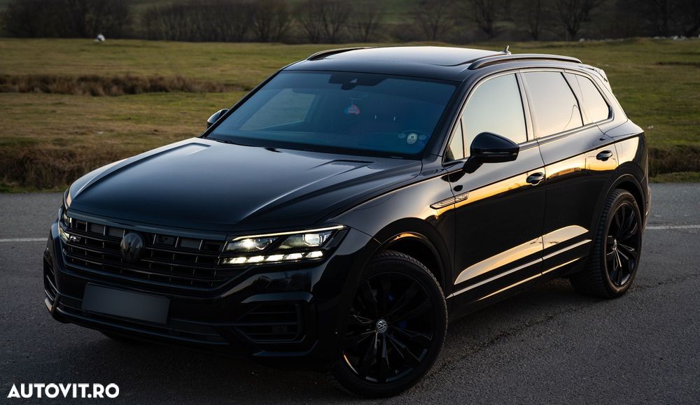 Volkswagen Touareg - 1