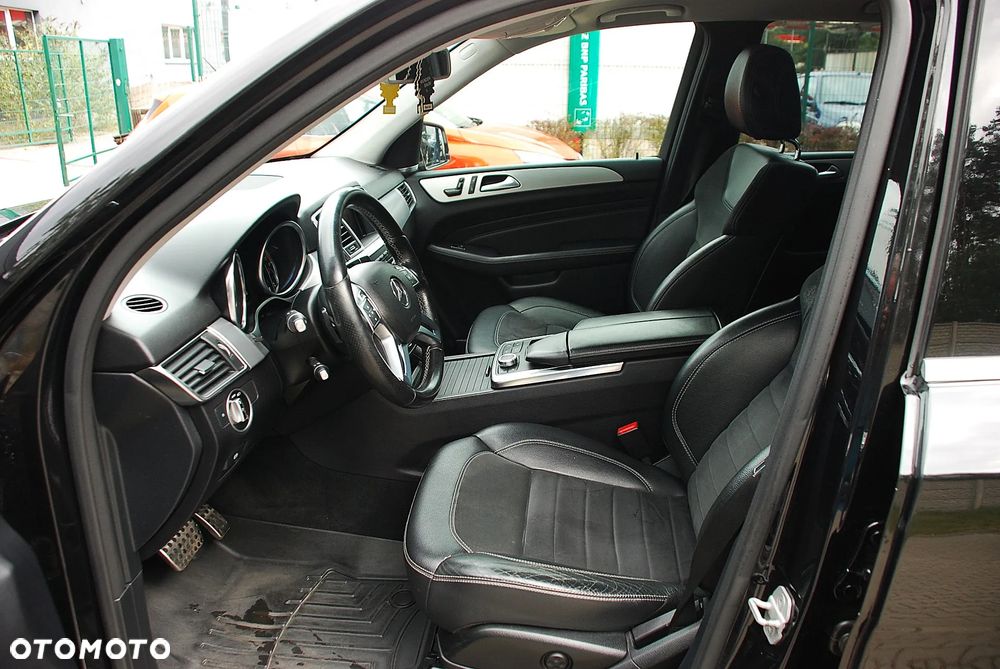 Mercedes-Benz ML 350 BlueTec 4-Matic - 15