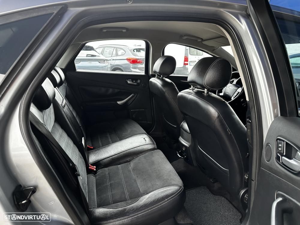 Ford Mondeo 2.0 TDCI Titanium X - 30