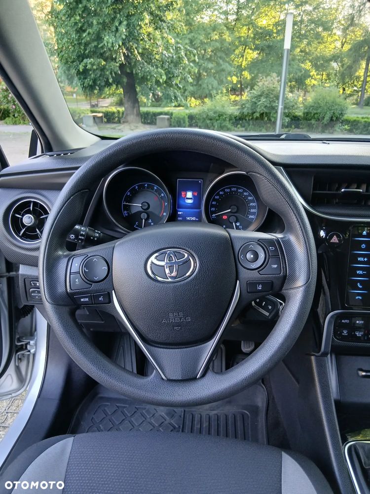 Toyota Auris 1.6 Active - 9