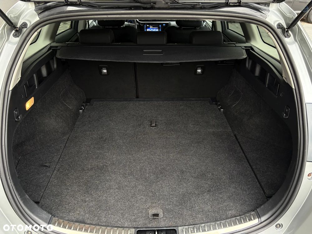 Toyota Auris 1.8 HSD Luna - 35