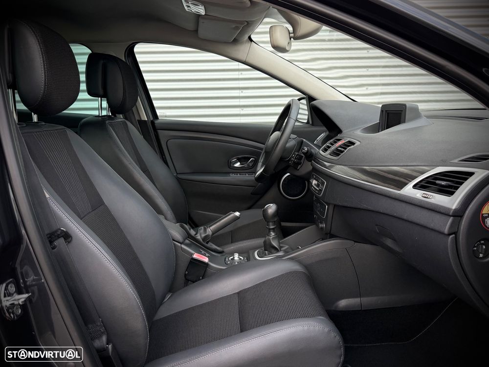 Renault Mégane 1.5 dCi Dynamique S - 9