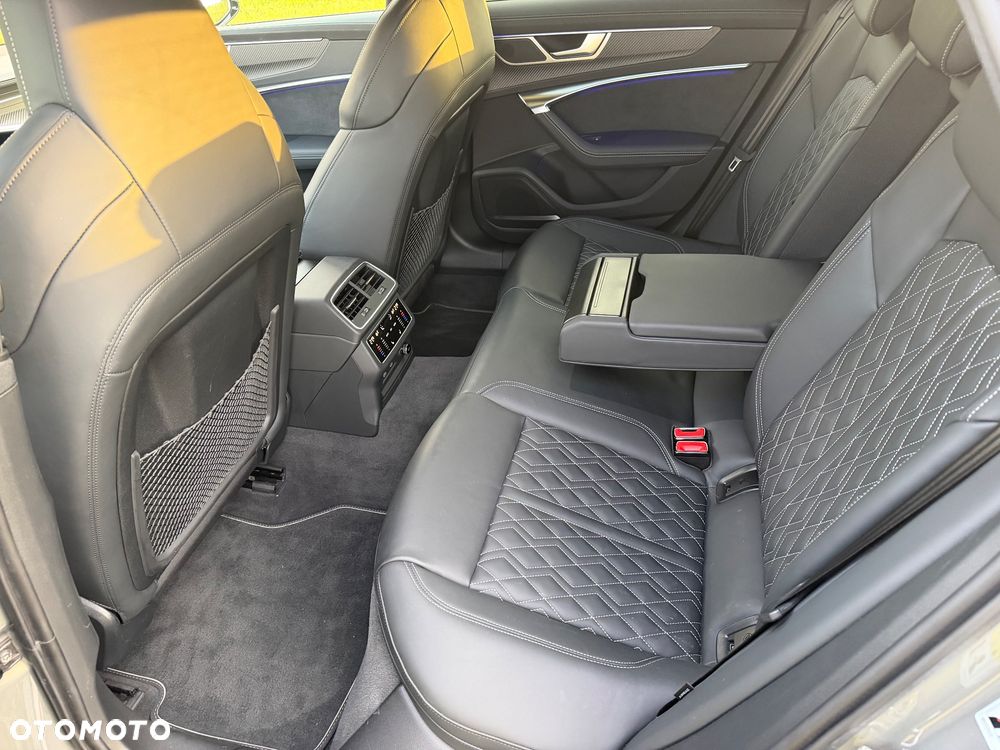 Audi A6 Avant - 32