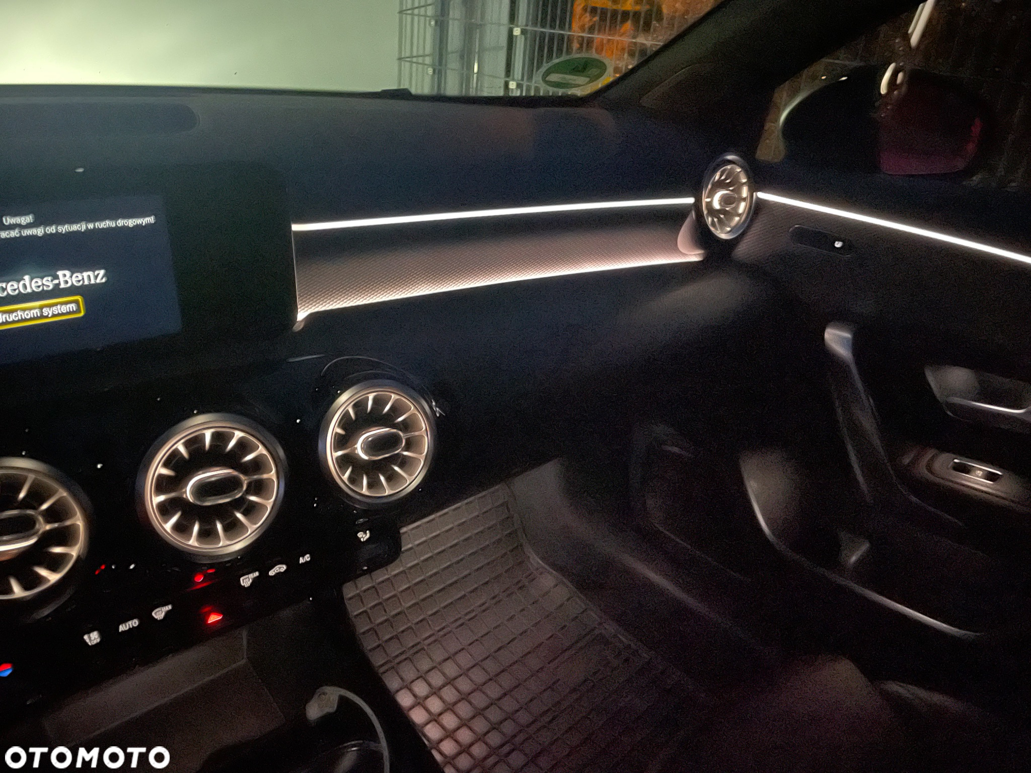 Mercedes-Benz Klasa A 180 Edycja specjalna 7G-DCT - 12