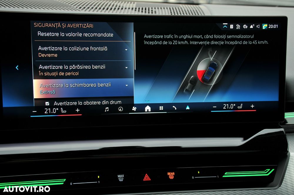 BMW Seria 5 520i AT MHEV - 29