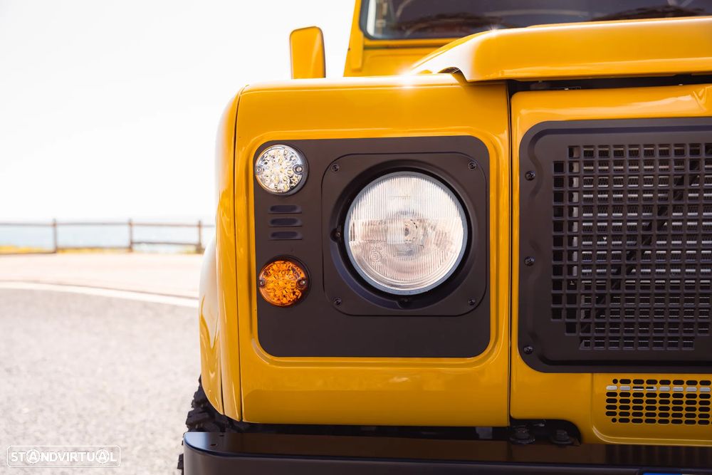 Land Rover Defender 90 SW 2.4 CRD S - 5