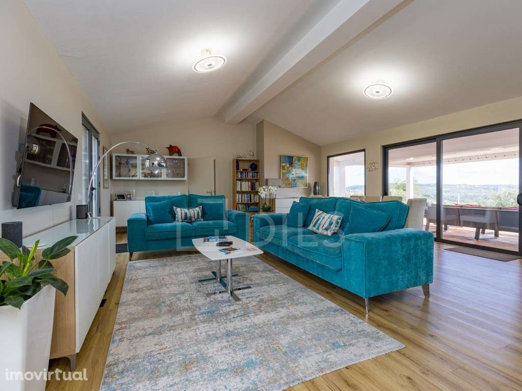 Moradia T3 com piscina e jardim privativo em Loulé - Grande imagem: 5/36