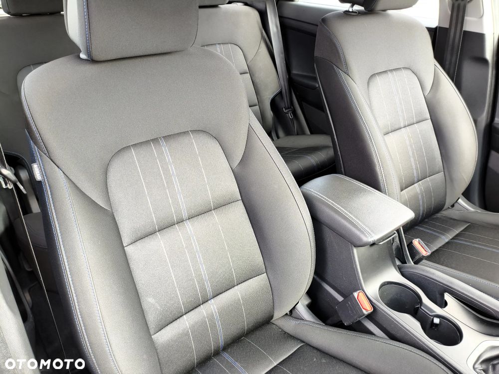 Hyundai Tucson blue 1.6 GDi 2WD Navi - 17