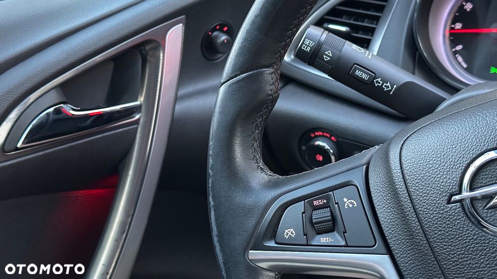 Opel Astra 1.4 Turbo Innovation - 22