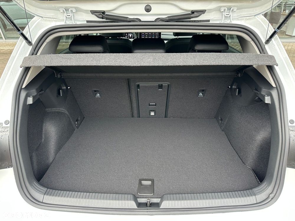 Volkswagen Golf 1.5 TSI EHybrid PHEV 150kW Life Plus DSG - 28