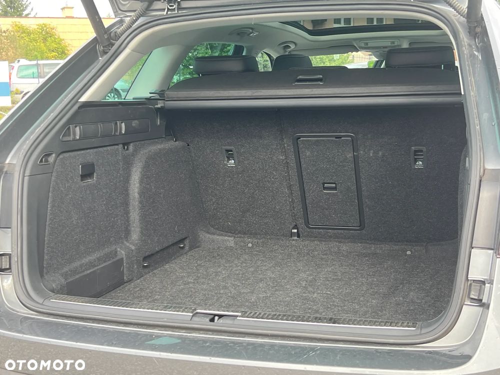 Skoda Superb 1.5 TSI Style DSG - 32