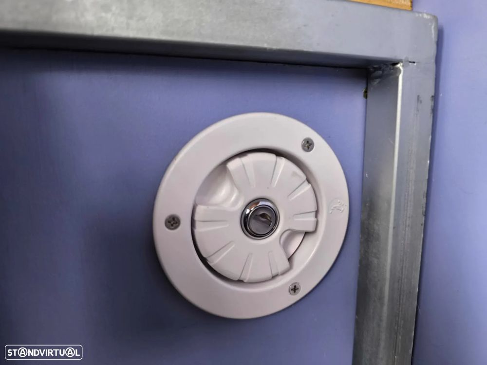 VW Transporter 2.4 D Kombi Sp. - 36