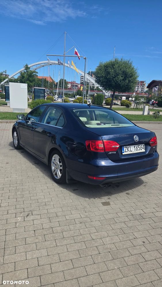 Volkswagen Jetta 1.4 TSI Highline - 3