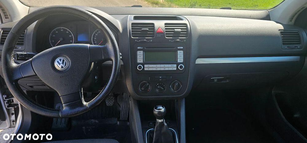 Volkswagen Golf - 8