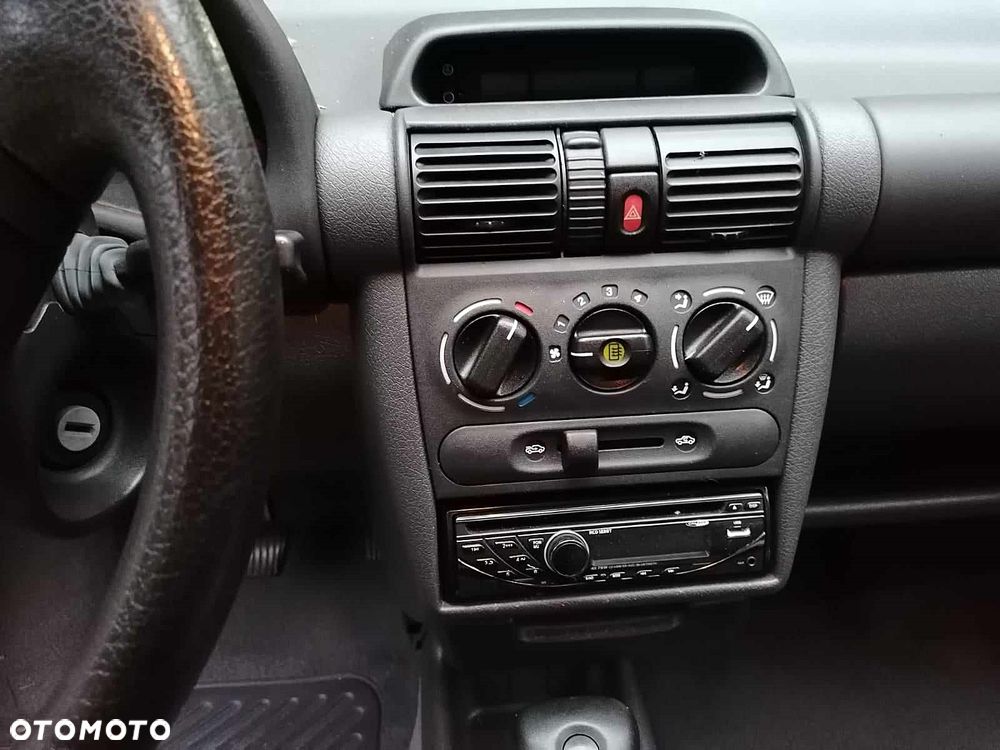 Opel Corsa - 4