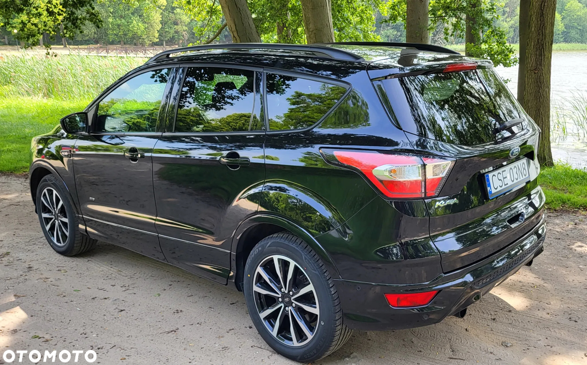 Ford Kuga 1.5 EcoBoost 2x4 ST-Line - 2