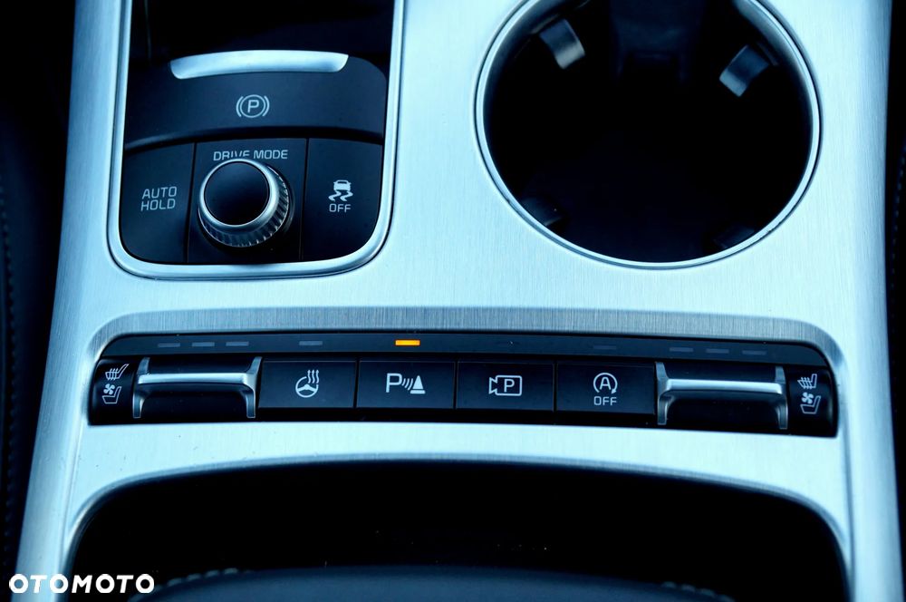 Kia Stinger - 11