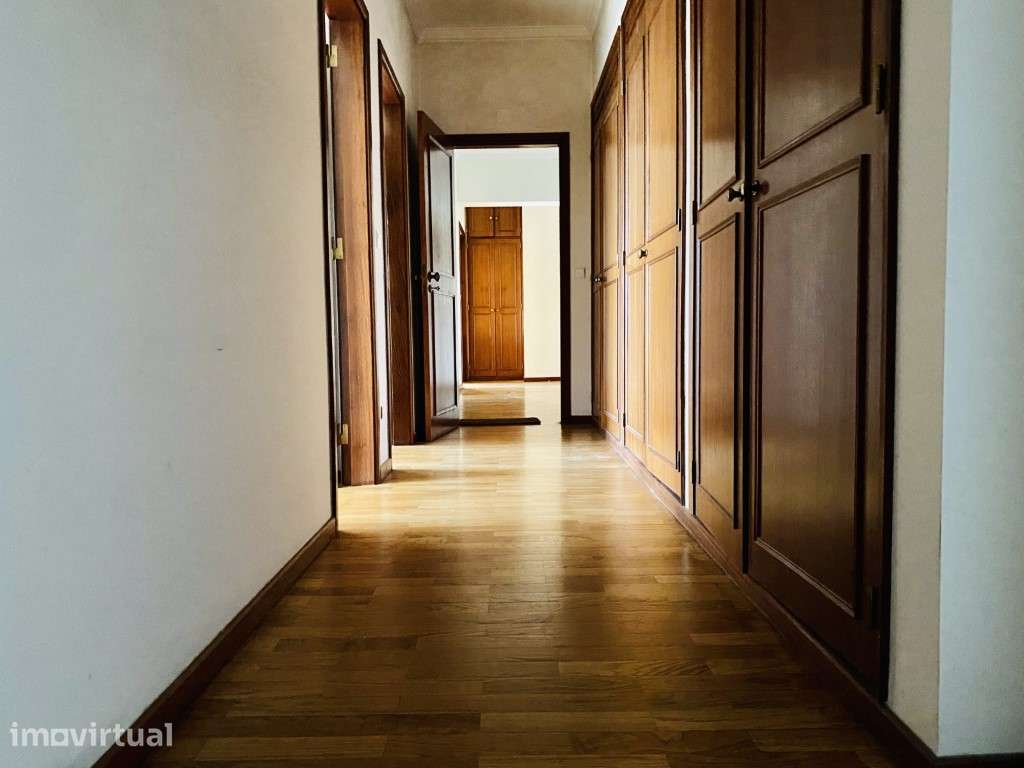 Apartamento tipologia T3 com elevador - centro cidade - Grande imagem: 5/25