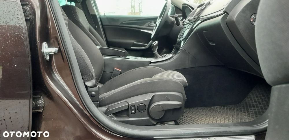 Opel Insignia - 33