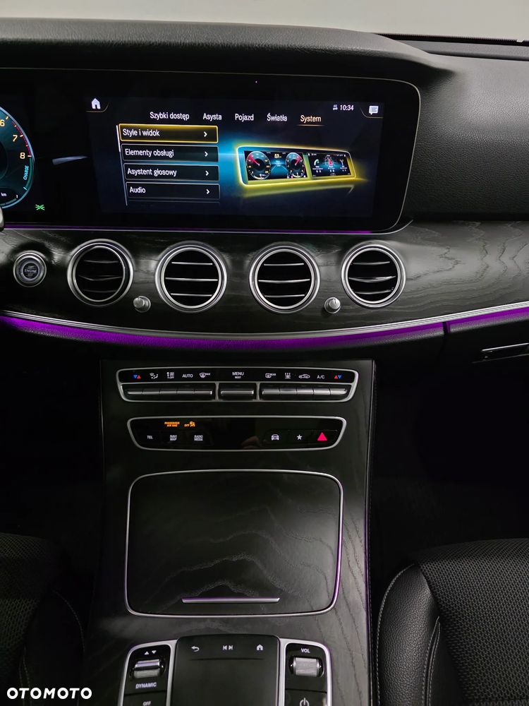 Mercedes-Benz Klasa E 300 4Matic 9G-TRONIC AMG Line - 17