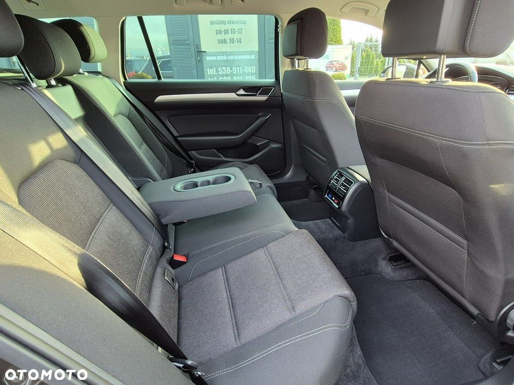 Volkswagen Passat Variant - 15