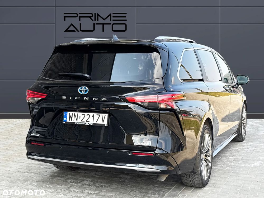 Toyota Sienna - 8