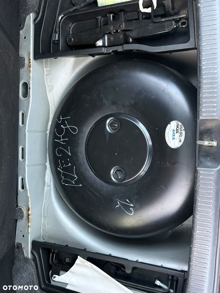 Toyota Corolla 1.6 VVT-i Sol - 14